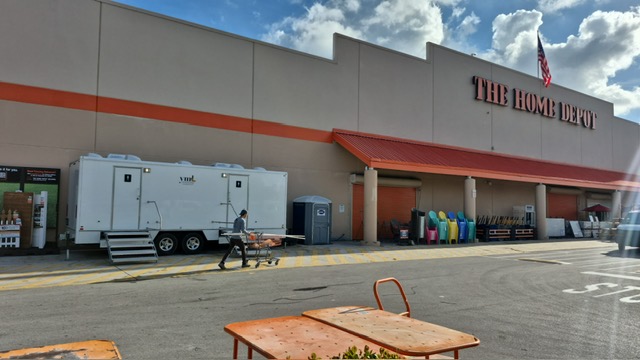 portable restroom rental for business faclities